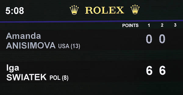 皇冠体育官方_温网｜女单决赛两个6比0皇冠体育官方！斯瓦泰克在最不擅长的场地赢得最极致的胜利