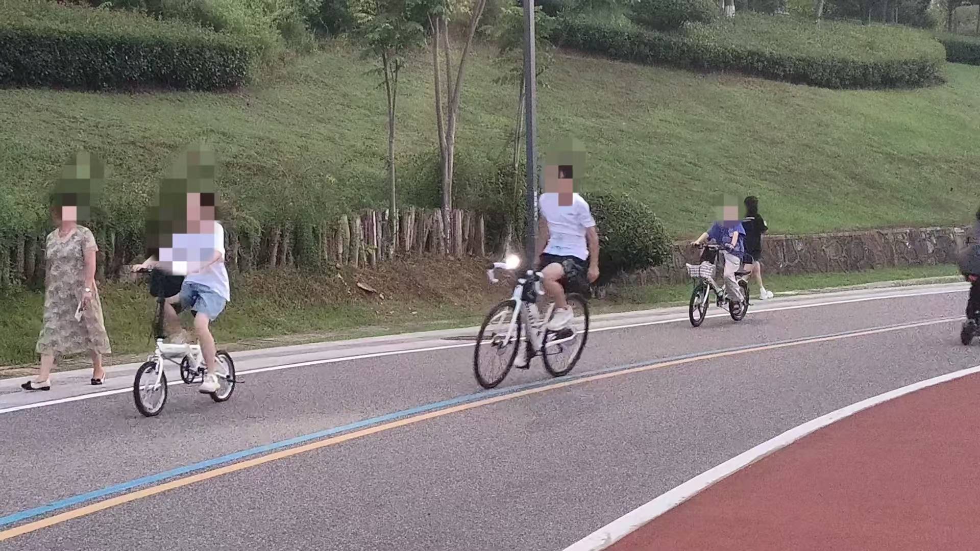 体育皇冠信用网_“时不时看到120来！”长沙一公园夜骑事故频发体育皇冠信用网，记者探访！多方回应