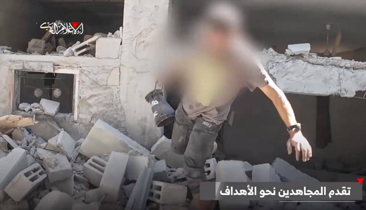 皇冠信用网登3租用_温压弹深夜凌空爆炸皇冠信用网登3租用，以色列要打，敢死队奉陪到底：炸弹突袭坦克