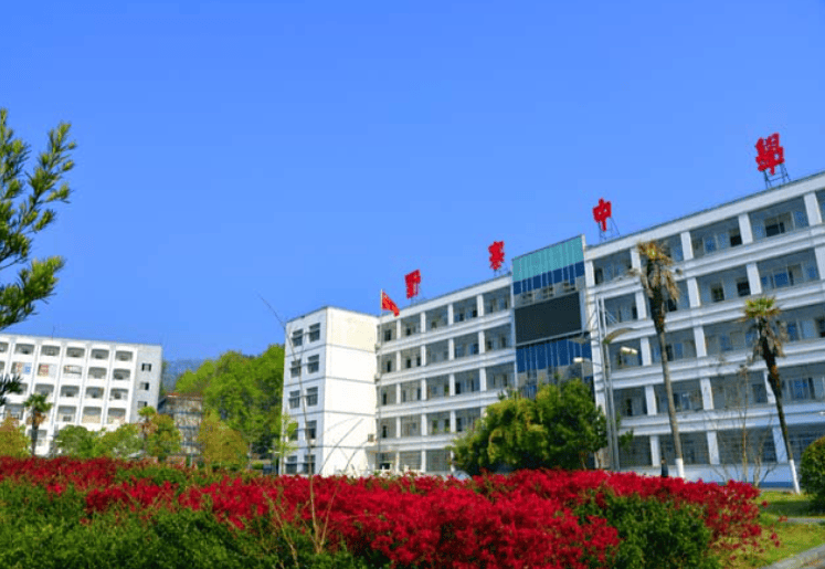 皇冠信用網在线开户_安徽一中学获匿名校友100万捐款皇冠信用網在线开户，校方：用于设立启航特别奖，鼓励军校录取学生