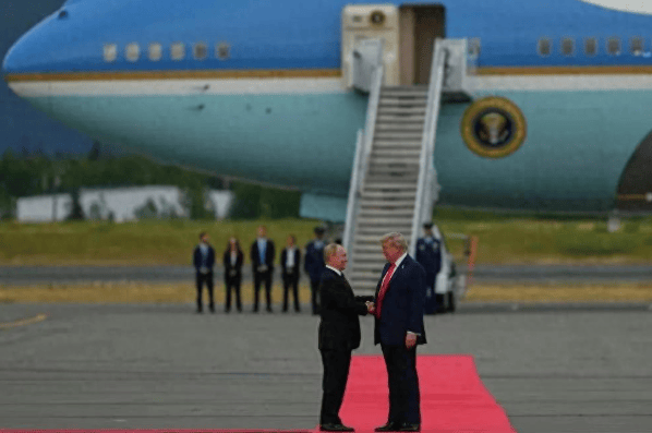 皇冠信用网代理_果然不出中国所料!一回到俄罗斯皇冠信用网代理,普京立马办了两件大事,特朗普高兴早了?乌克兰下场太惨