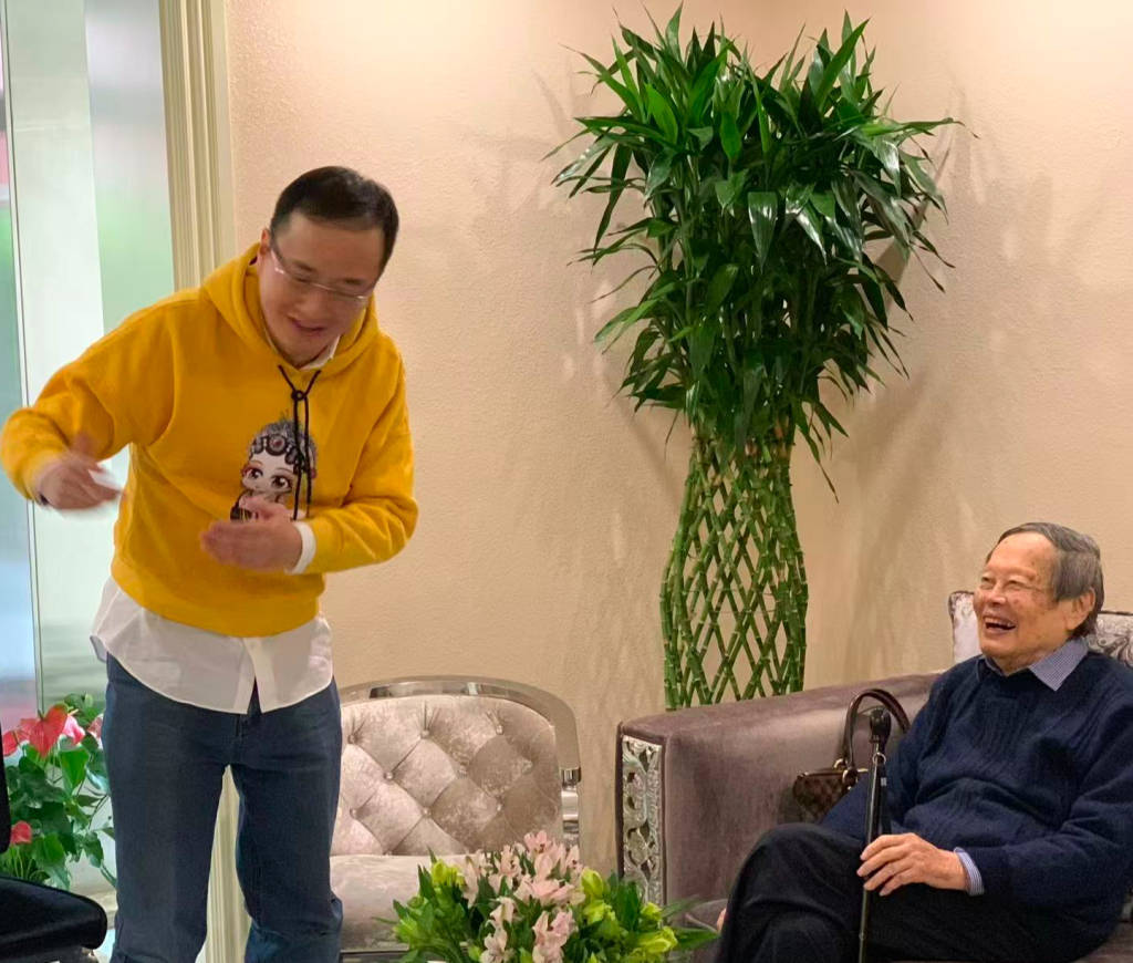 皇冠信用網结算日是哪天_独家｜友人追忆杨振宁：皇冠信用網结算日是哪天他没能二度获诺奖是一个遗憾