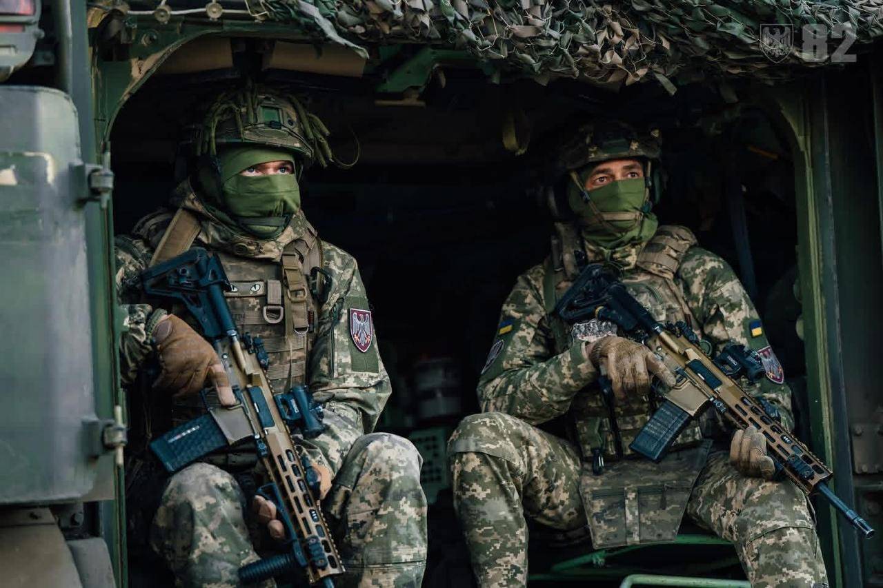 皇冠信用盘出租足球
_亚速营司令暗示皇冠信用盘出租足球
,乌克兰将开打波兰:俄军与北约打一仗,才是目的