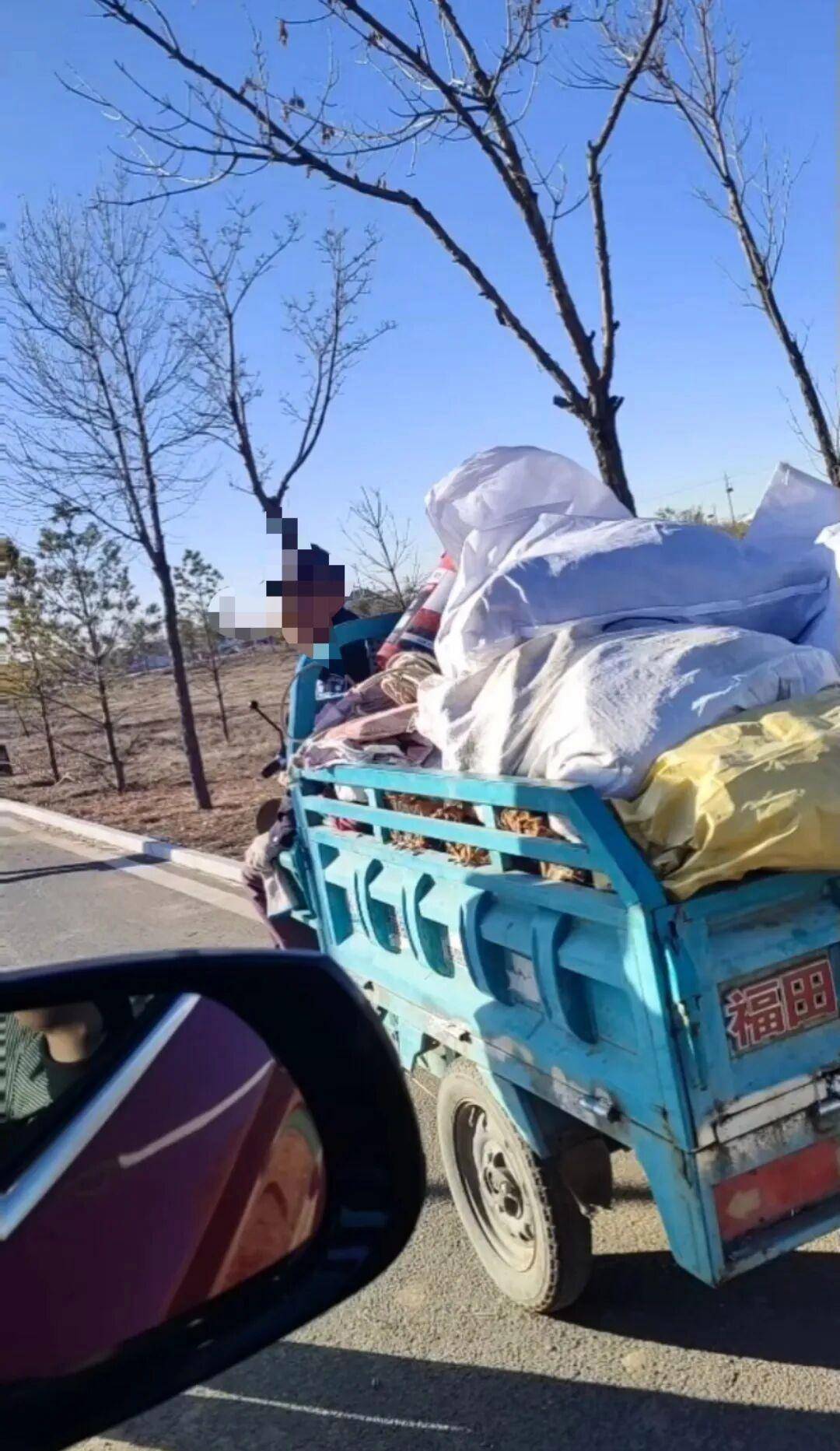 信用网怎么开户_百亩向日葵遭村民哄抢信用网怎么开户，损失50万元！警方已行拘4人