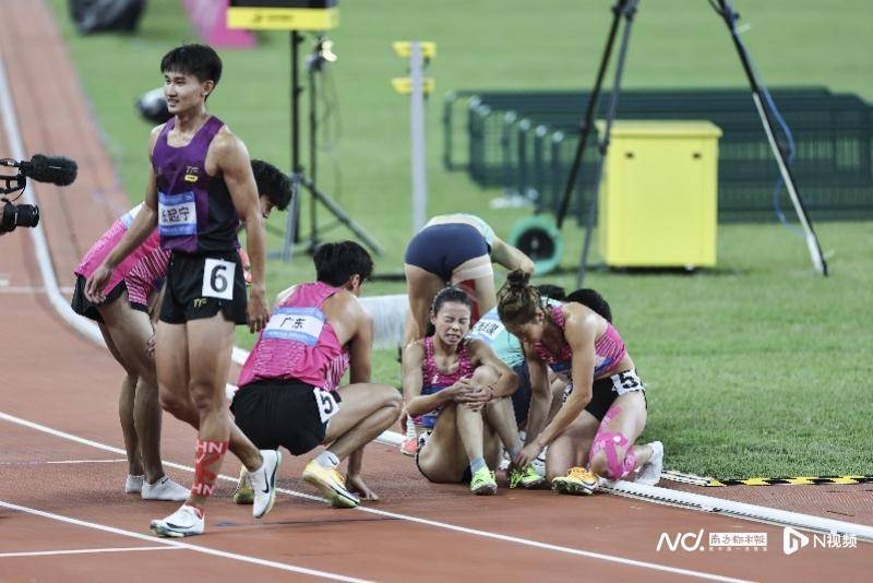 皇冠信用盘代理_0.12秒险胜皇冠信用盘代理！广东队夺4X400米混合接力冠军