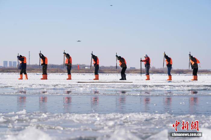 信用网怎么开户_第二十七届哈尔滨冰雪大世界园区建设已完成70%
